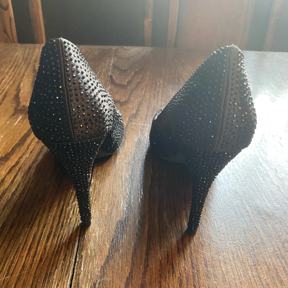 Le Chateau shoes. Size 8 EUC - Picture 2 of 4